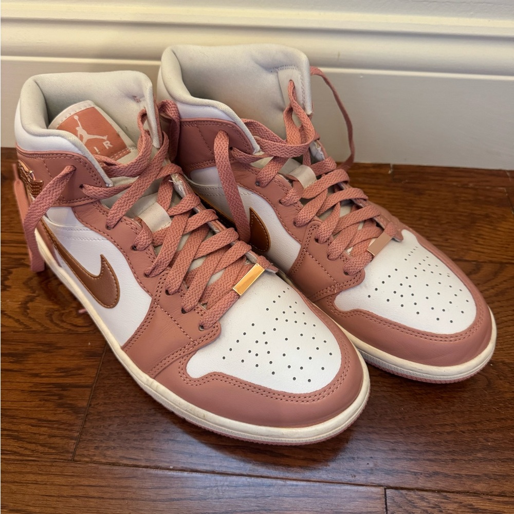 Nike Women's Athletic Shoes in Pink and White